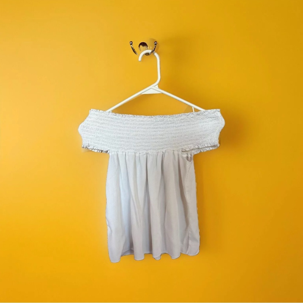 Brandy Melville off the shoulder top